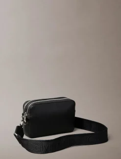 Calvin Klein Accessories naisten laukku Webbing Double Strap Camera Bag, musta