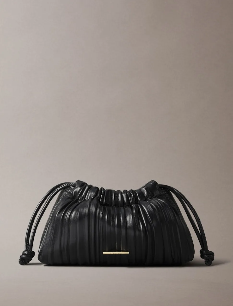 Calvin Klein Accessories naisten laukku, DRWSTRNG PLSS BAG Musta