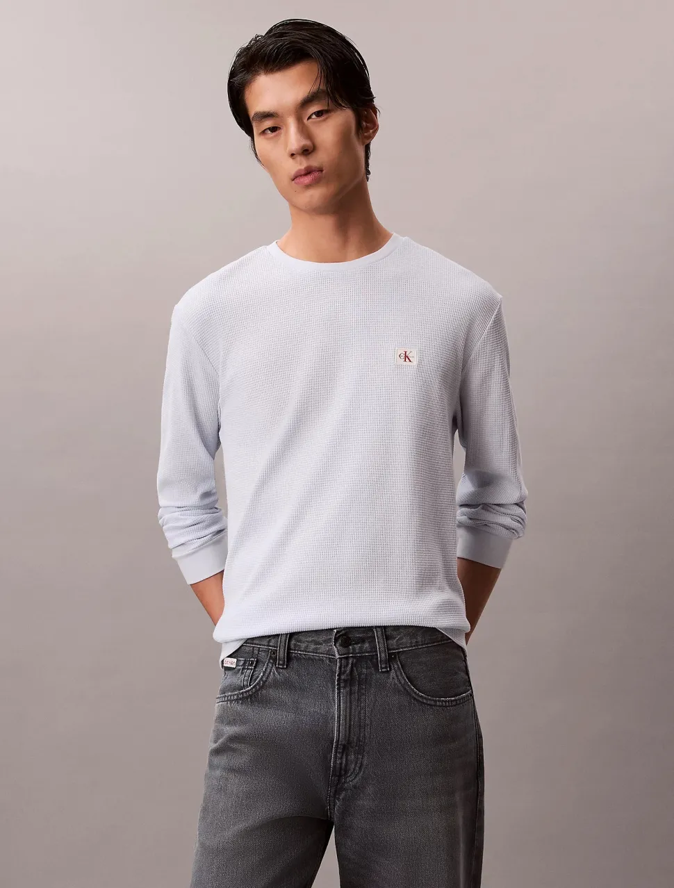 Calvin Klein Jeans miesten pitkähihainen paita LS Waffle Badge Crenwnk Tee, vaaleansininen