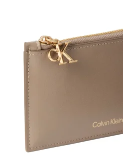 Calvin Klein naisten lompakko CK Zip Cardcase 6CC, beige