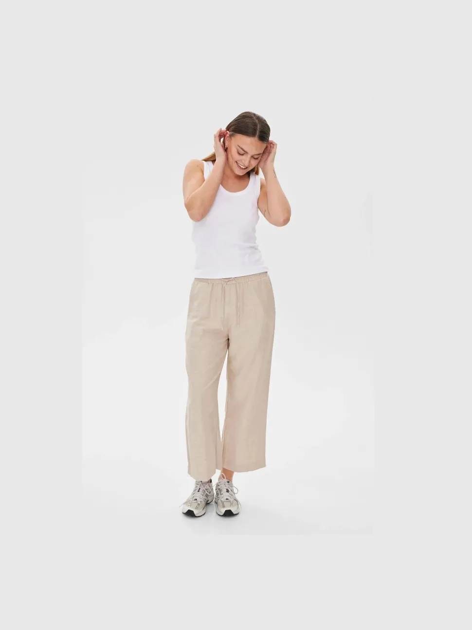 Freequent Naisten housut LA PANT 7/8 LINEN Vaalea Beige