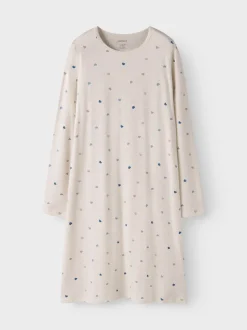 Name It lasten yöpaita NKFNIGHTGOWN HEARTS NOOS, valkopohjainen kuosi
