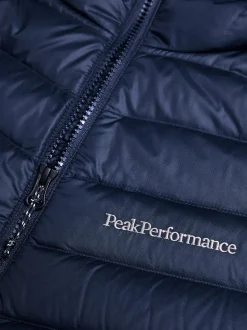 Peak Performance miesten kevytuntuvatakki M Frost Down Hood Jacket, tummansininen