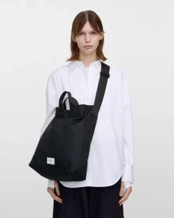 Sandqvist laukku, GROUND SHOPPER BAG Musta