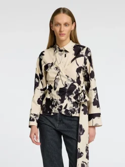 Selected Femme naisten pusero, SLFAVIANA LS AOP WRAP TOP Valkopohjainen Kuosi