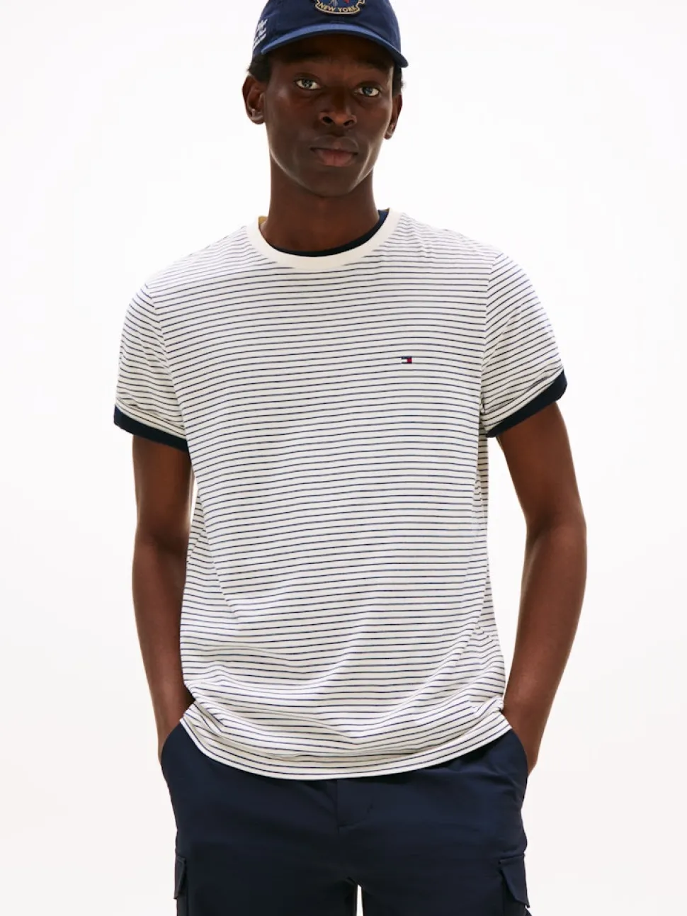 Tommy Hilfiger miesten t-paita, ESSENTIAL REG FIT TEE Raidallinen Valkoine