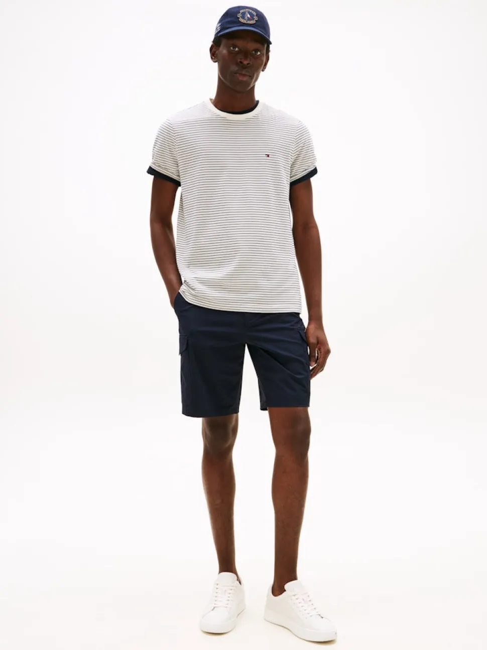 Tommy Hilfiger miesten t-paita, ESSENTIAL REG FIT TEE Raidallinen Valkoine