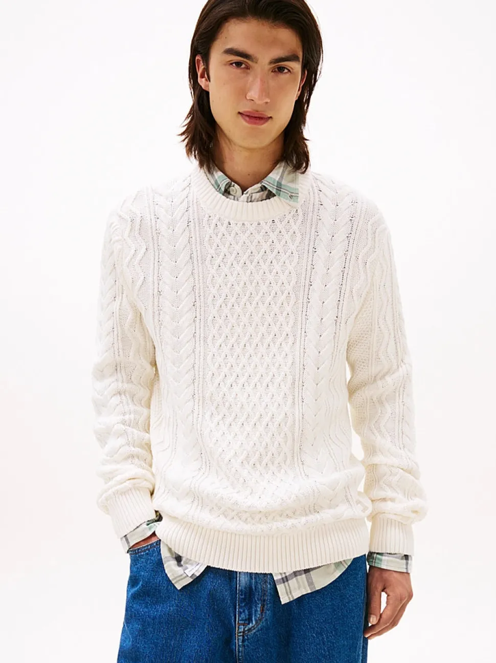 Tommy Jeans miesten neulepusero, TJM SLM BADGE CABLE KNIT SWEATER Valkoinen