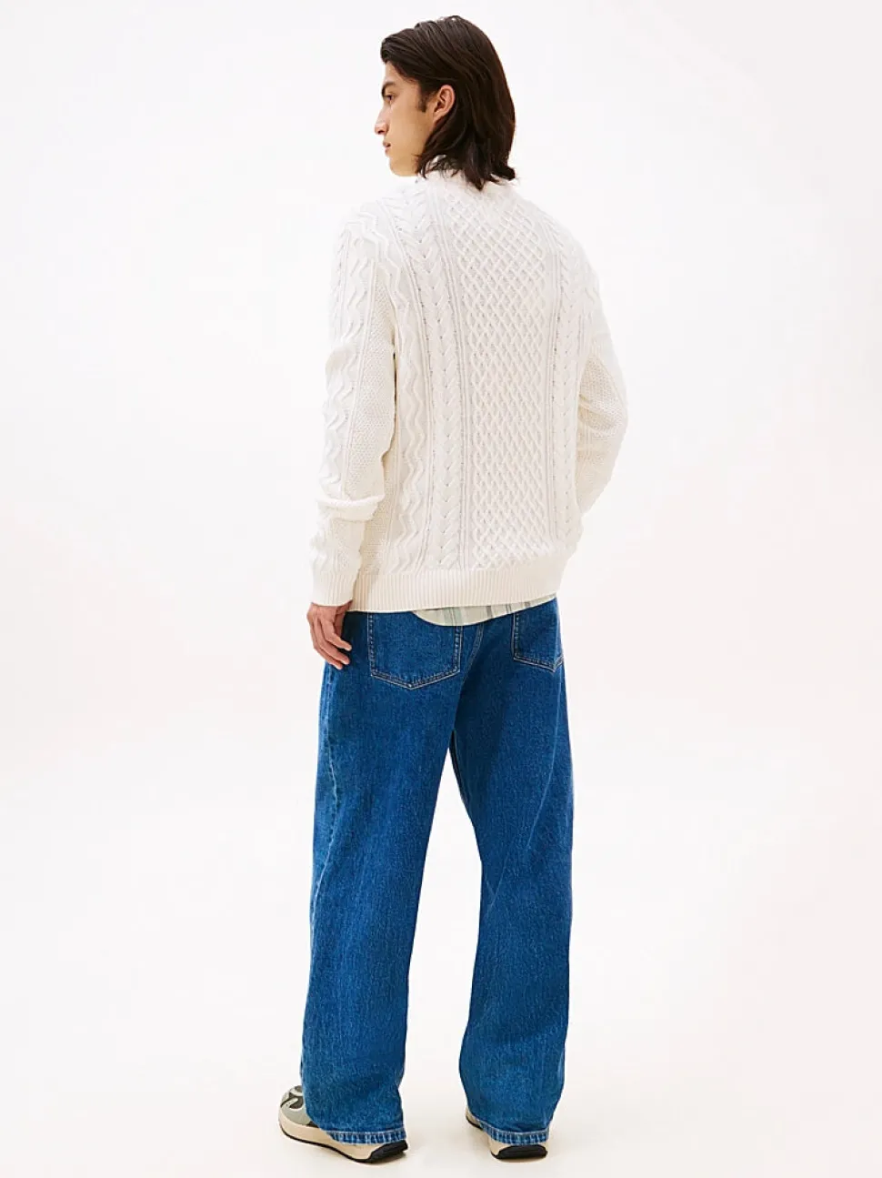 Tommy Jeans miesten neulepusero, TJM SLM BADGE CABLE KNIT SWEATER Valkoinen